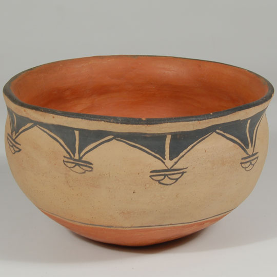 Historic Cochiti Pueblo Pottery - C3753.32